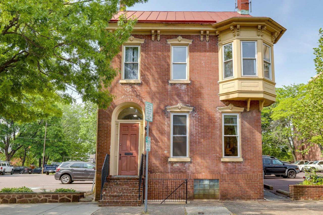 Darling Pennsylvania Vacation With Porch! Apartment